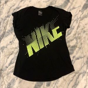 Women’s Nike top